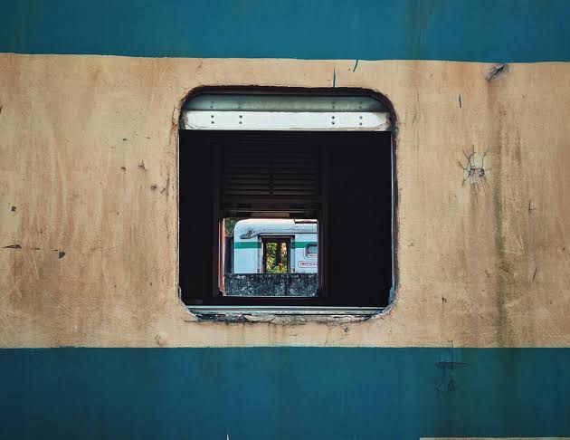 37259 Howrah–Bandel Storyline Express